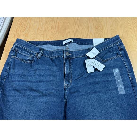 NWT Lane Bryant Signature Fit Bootcut Mid rise Size 26 Short dark wash - Picture 2 of 8